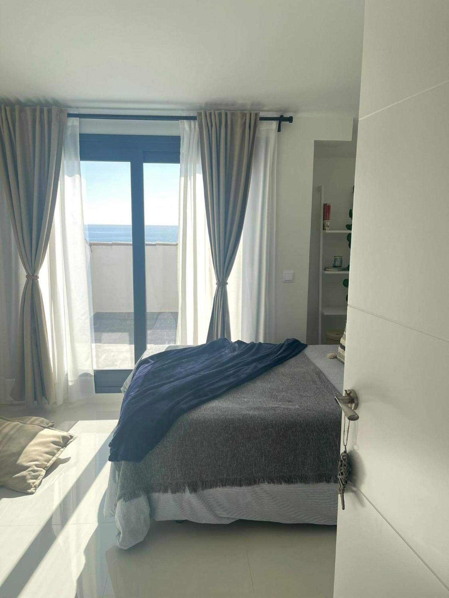 Precioso Atico, Nuevo, A 50M De La Playa, Manilva Apartment Luaran gambar